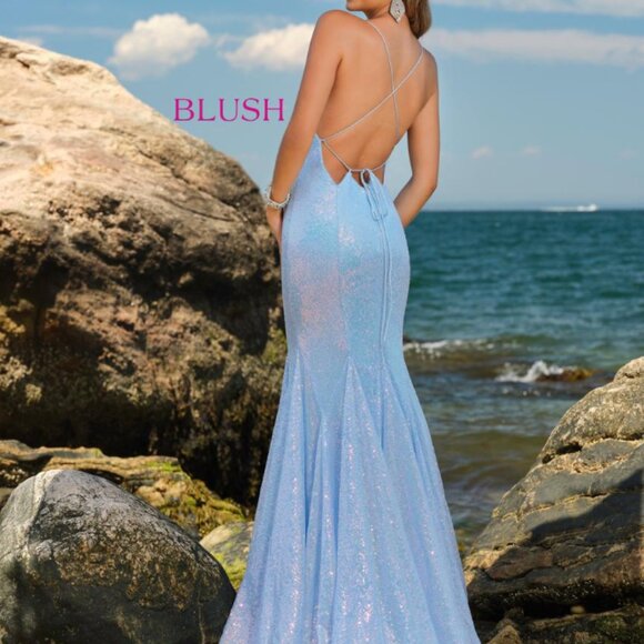 Dress - Picture 2 of 6